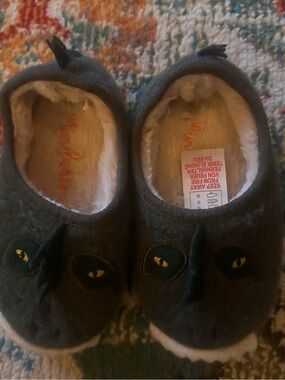 Mini Boden dark green dragon slippers